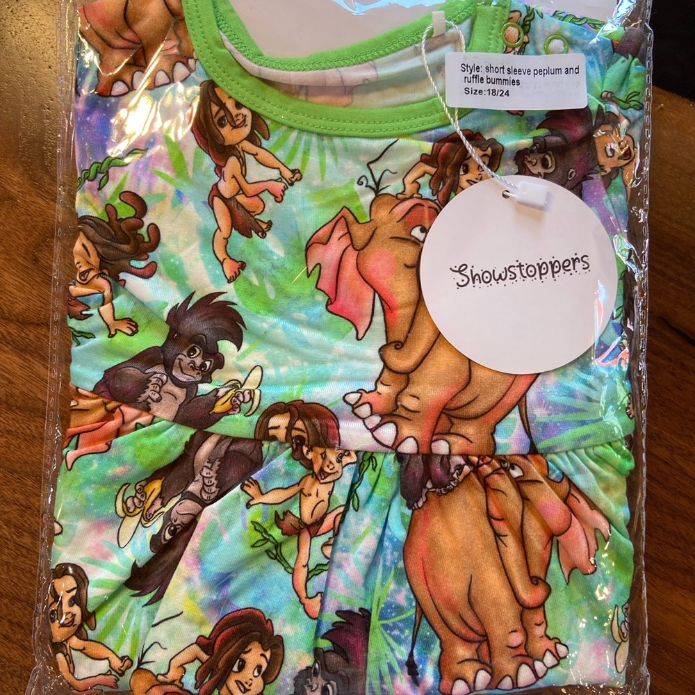 Showstoppers Tarzan short sleeve peplum top + ruffle bummies set NIB